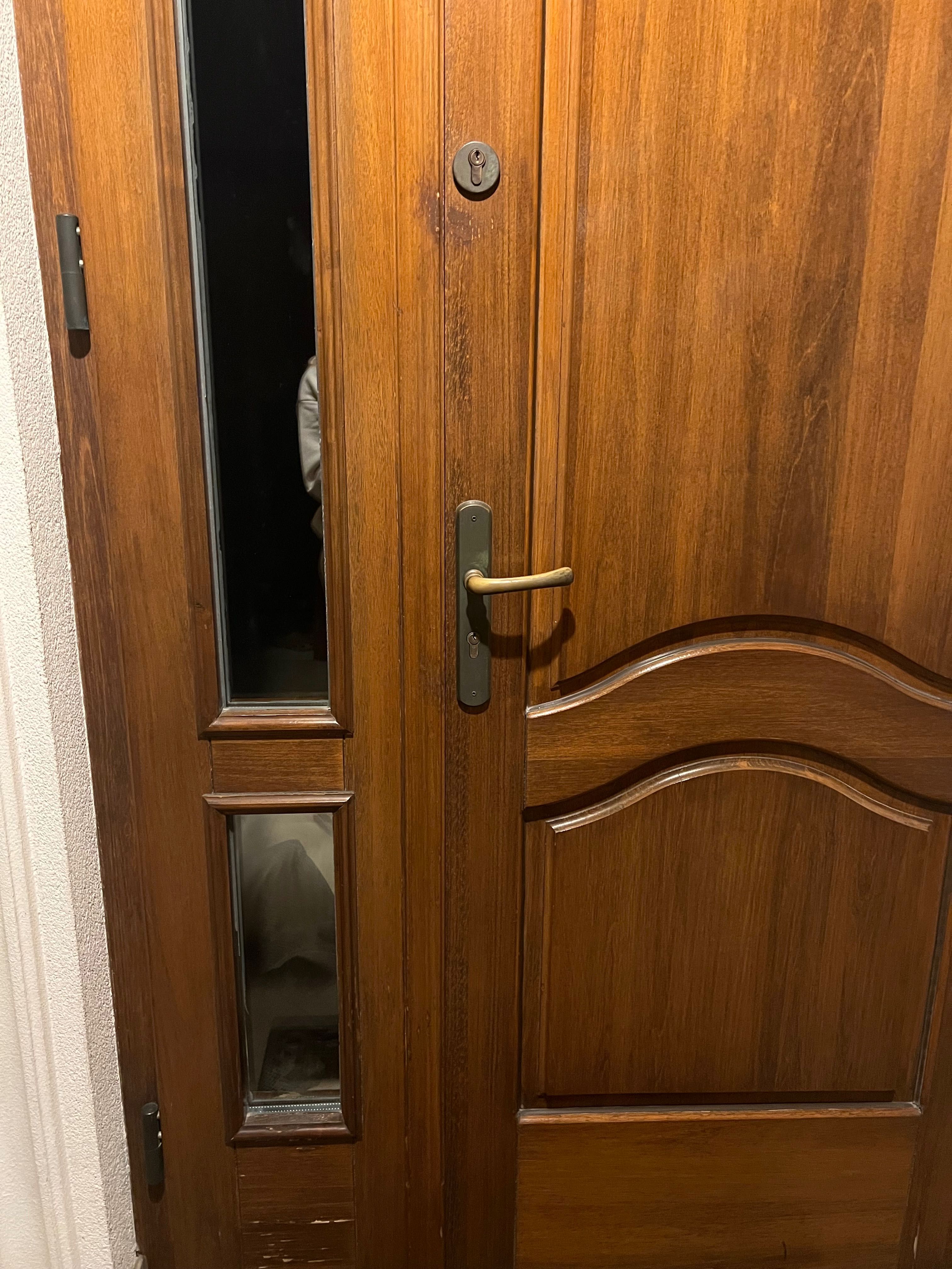 Drzwi wejściowe lite drewno