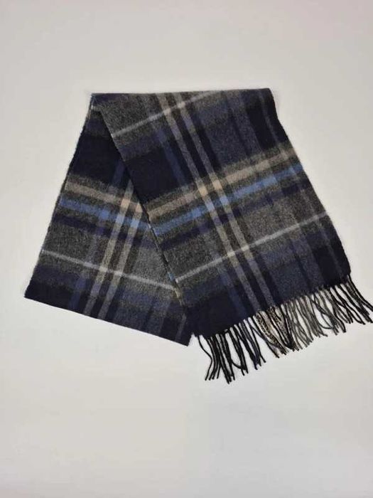 Szal wełniany Manzini – granatowa kratka, ciepły i elegancki