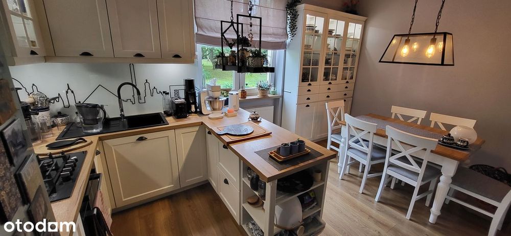 4 pokojowe mieszkanie w Wałbrzychu