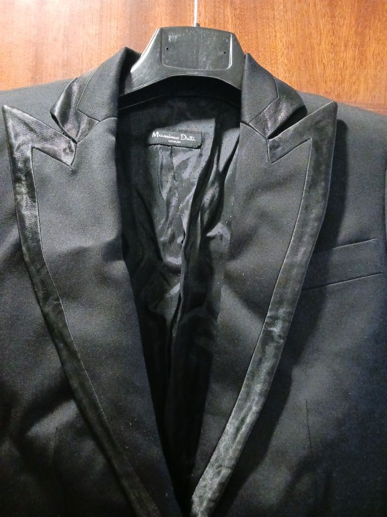 Blazer preto com promenor