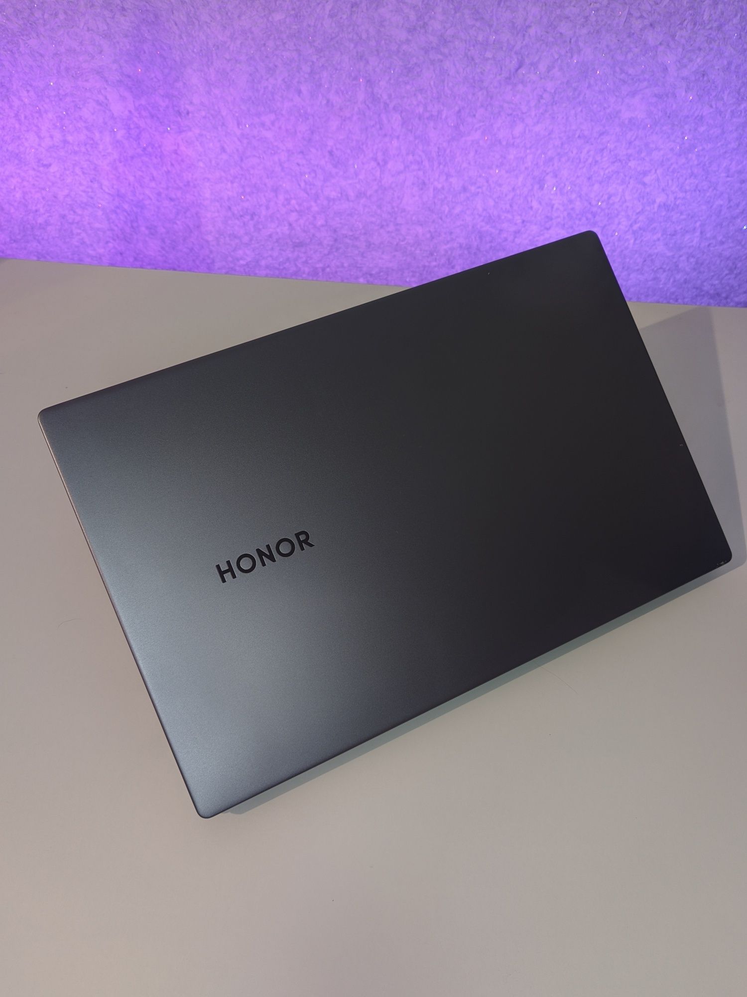 Срочно HONOR MagicBook X15