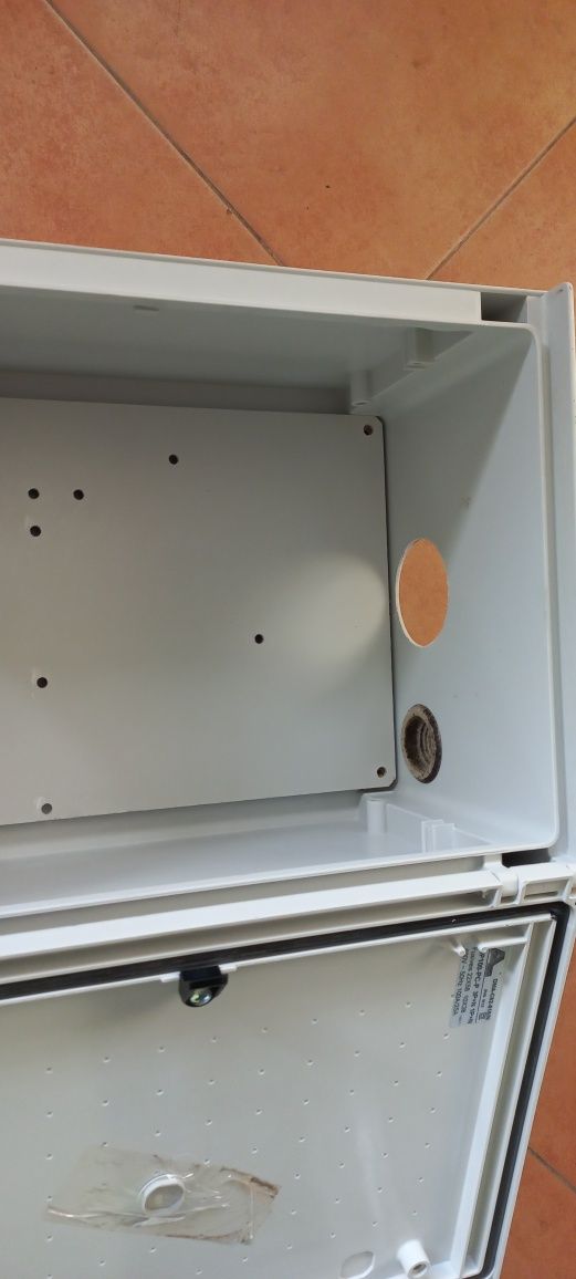Caixa de segurança plastica