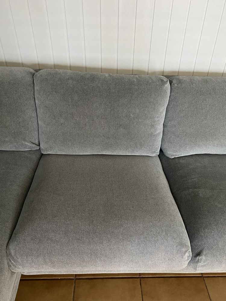 Sofa 3 lugares nockeby cinza