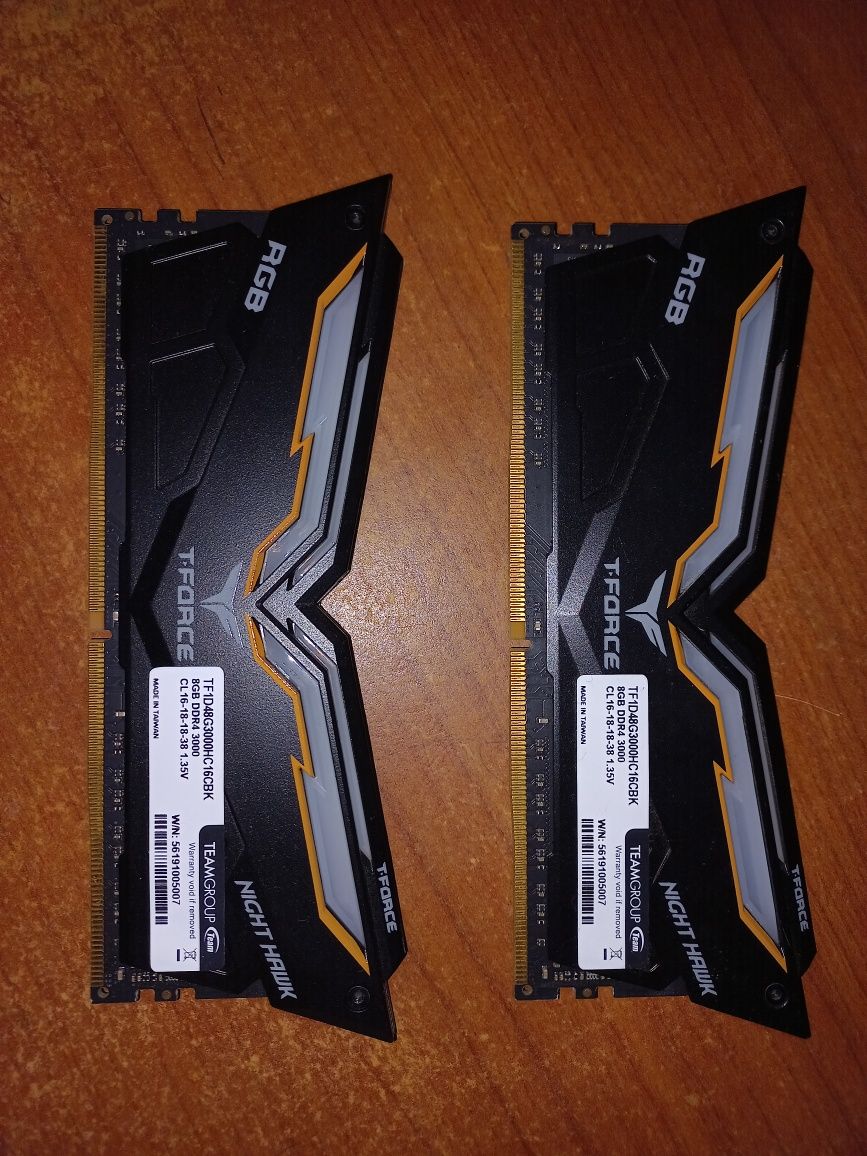 2x8gb DDr4 3000mhz TeamGroup RGB