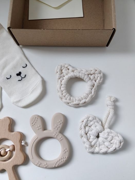 Baby box zestaw prezentowy dla niemowląt