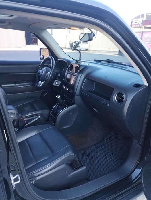 Jeep Patriot 2013 2.4 бензин 4x4