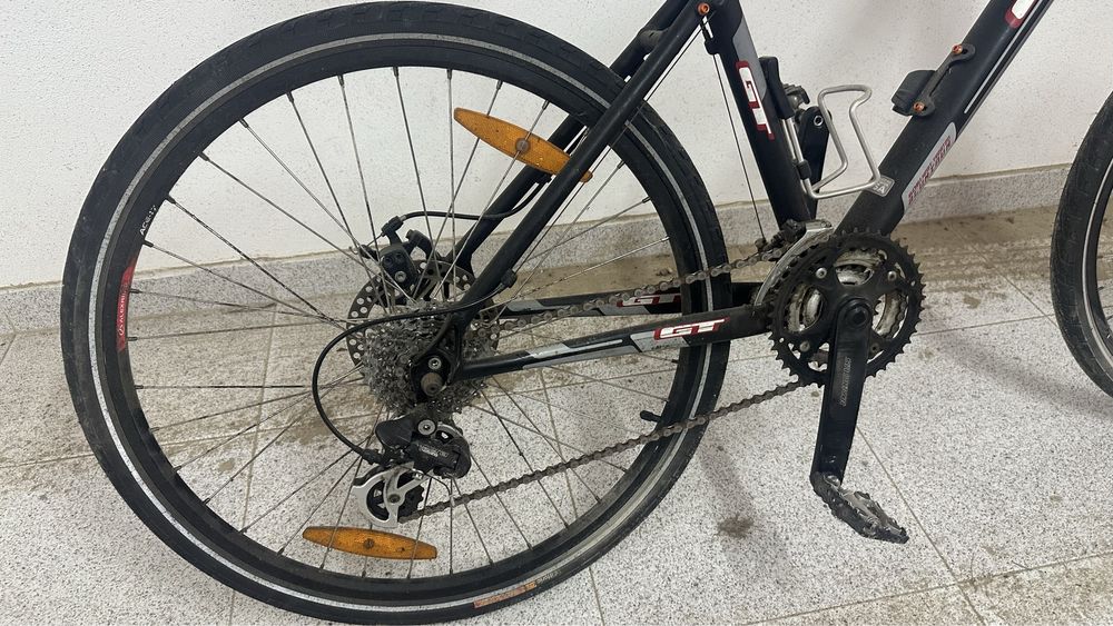 Bicicleta BTT GT Avalanche 3.0