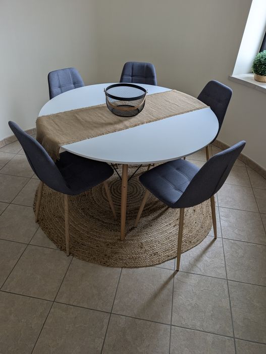 Conjunto mesa redonda + cadeiras