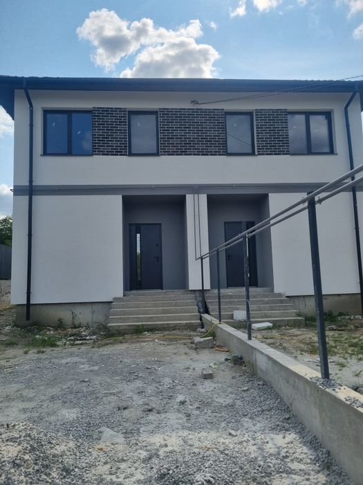 Продаж котедж Рудне готовий біля  Лісу поруч магазини та зупинка