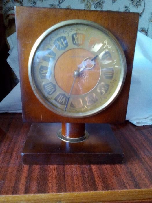 Продам механические часы СССР