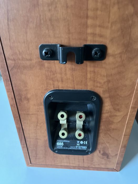 Colunas B&W 685 (Bowers & Wilkins)