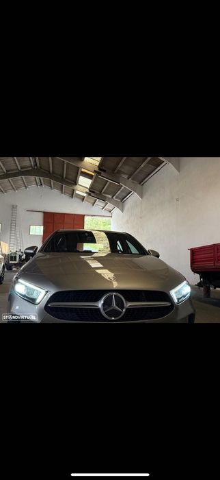 Vendo Mercedes Classe A 160. Como novo um do dono.
