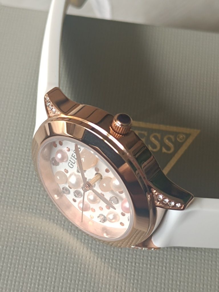 Zegarek damski Guess Pearl GW0381L3