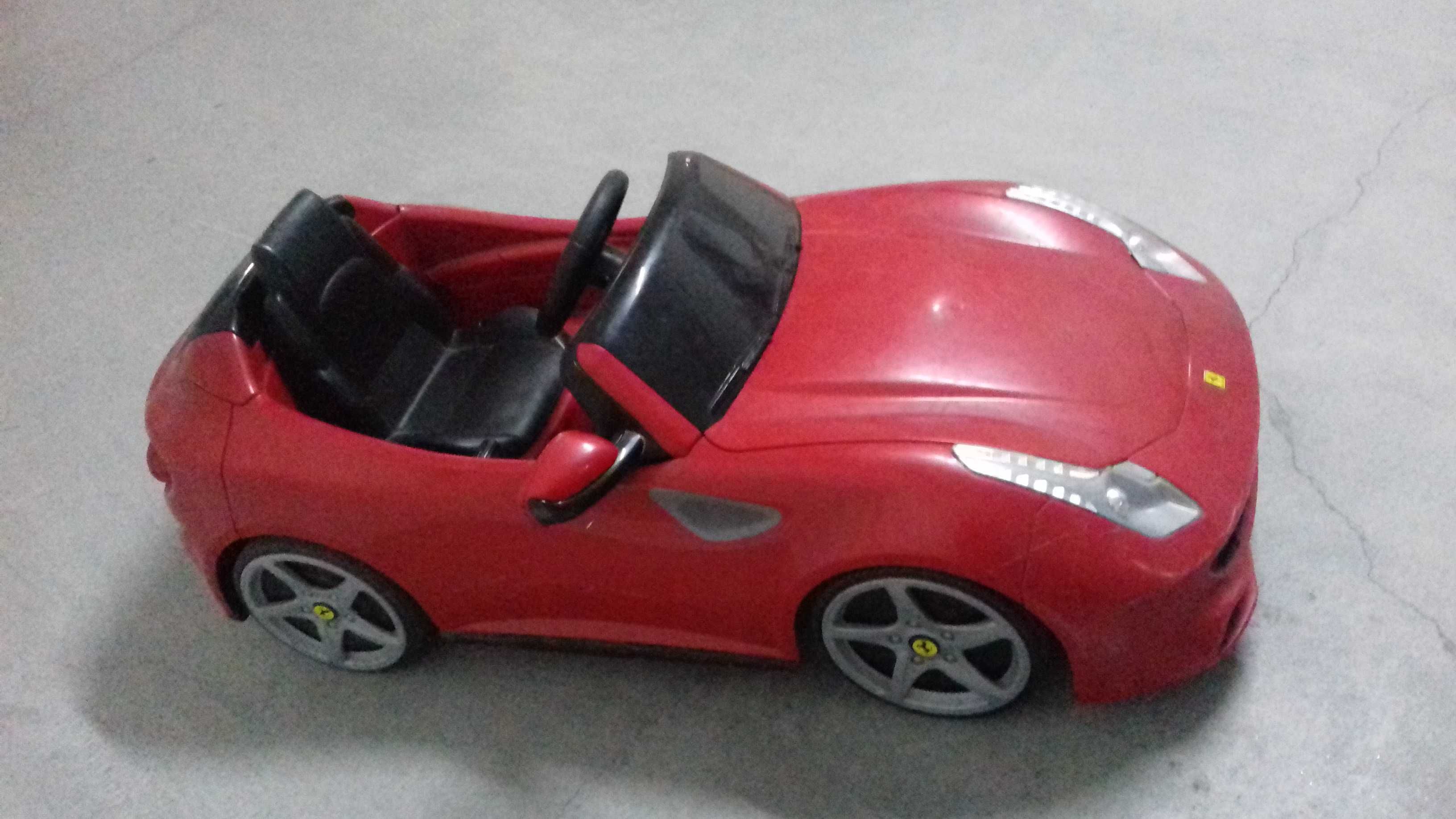 Carro elétrico para criança - Ferrari