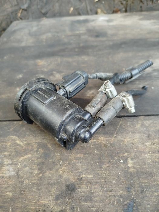 Клапан вакуумний Chrysler Neon 2, PT Cruiser 04669569