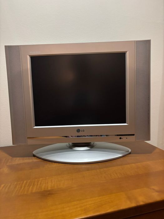 Televisor LCD LG 15 polegadas
