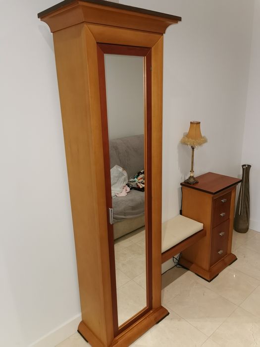 Móvel de entrada! Em cerejeira  madeira masissa