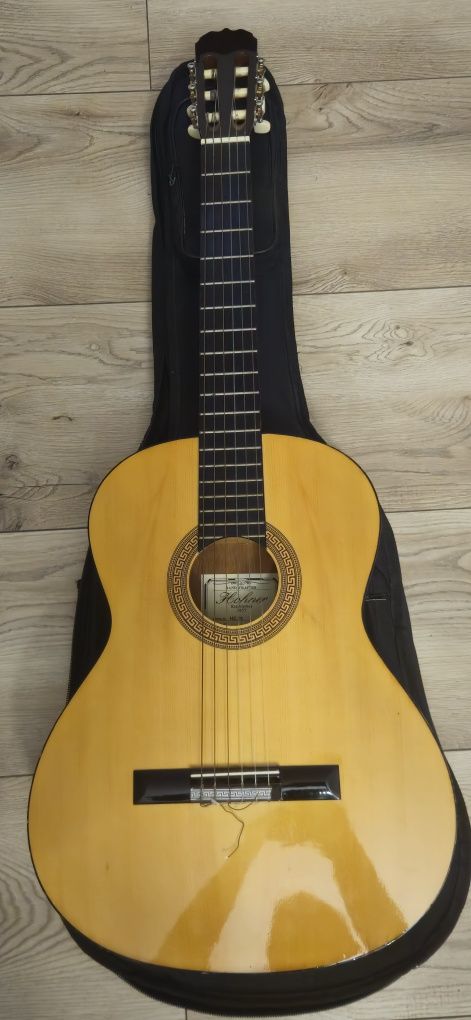 Gitara akustyczna 4/4