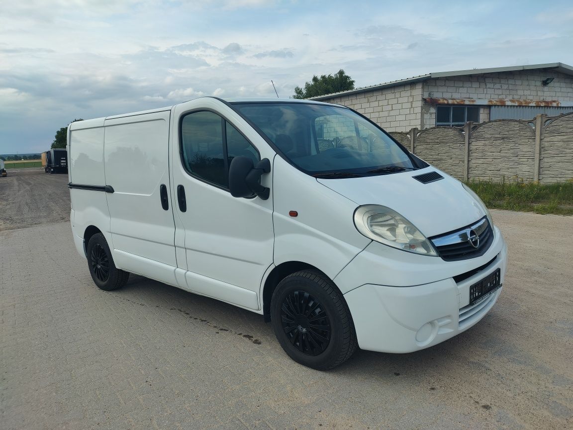 Opel Vivaro 2.0 CDTi 101 KM 2012 Trafic Primastar
