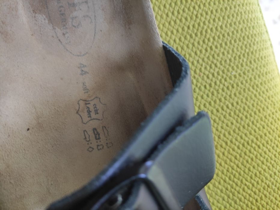 Сандалі шкіряні шльопанці Німеччина