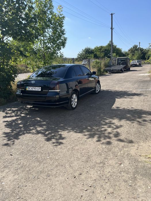 Тойота авенсіс 2006р