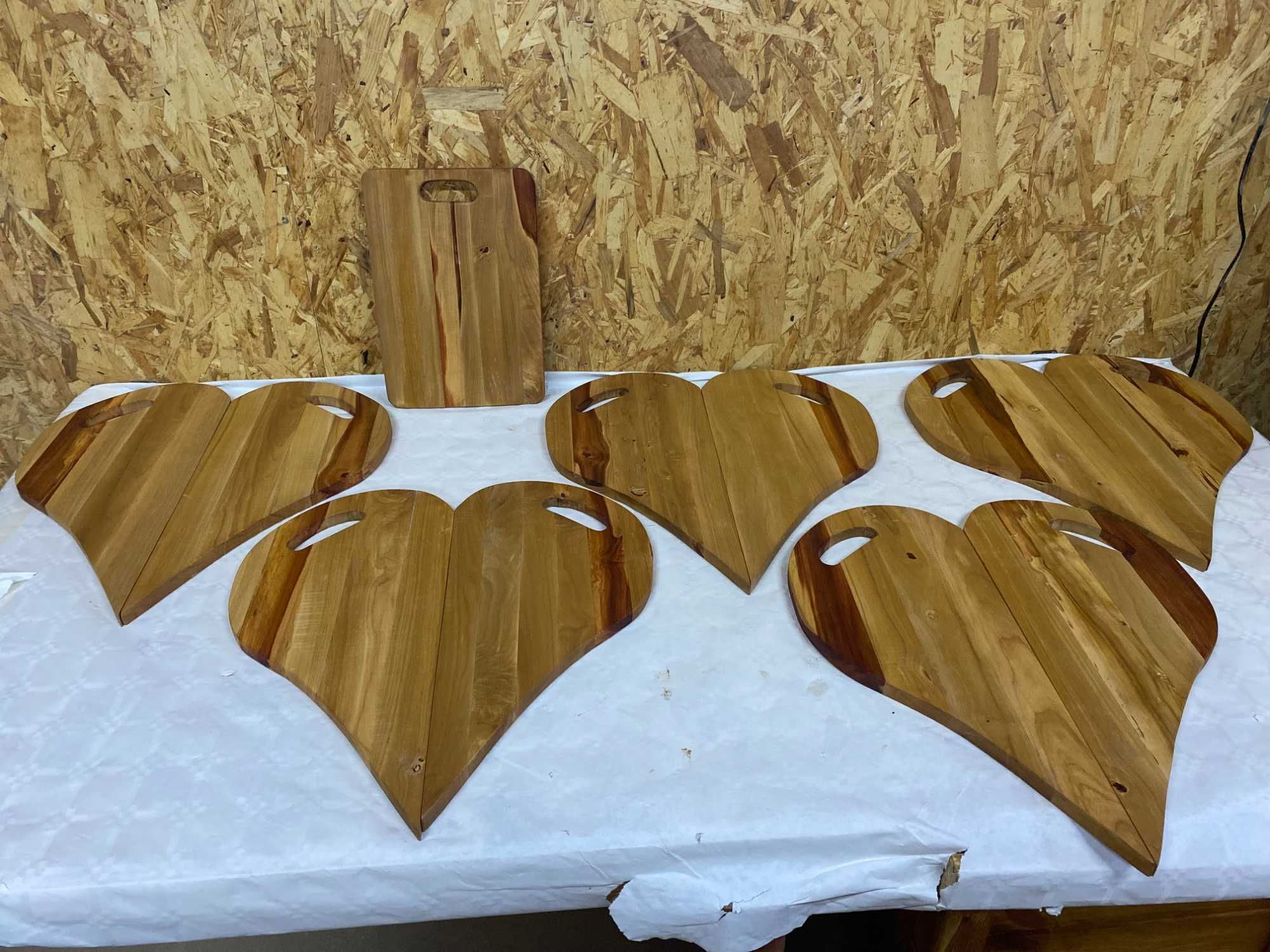 Piękne deski na przystawki i do krojenia z drewna gruszy handmade