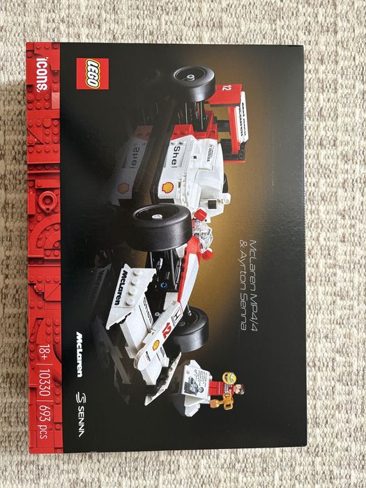 Lego McLaren MP4/4 & Ayrton Senna 10330