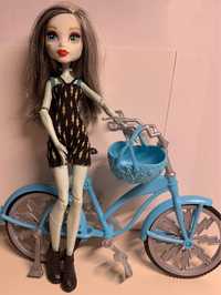 Monster High Frankie Stein Doll & Vehicle Френки Штейнна велосипеде