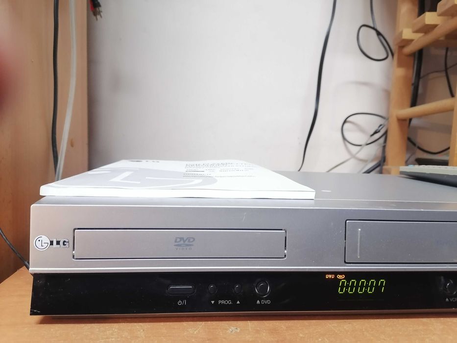 Magnetowid VHS LG V280 Pilot HIFI STEREO