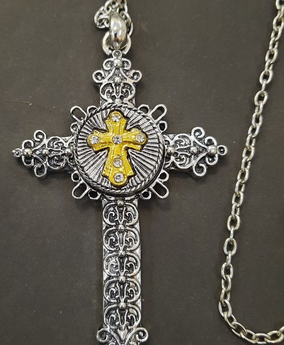 Бижутерия.Крестик.