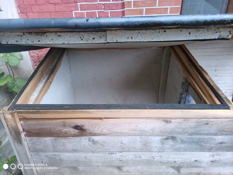 Duża buda dla psa XXL, płyta OSB, ocieplenie 8cm, deska modrzew