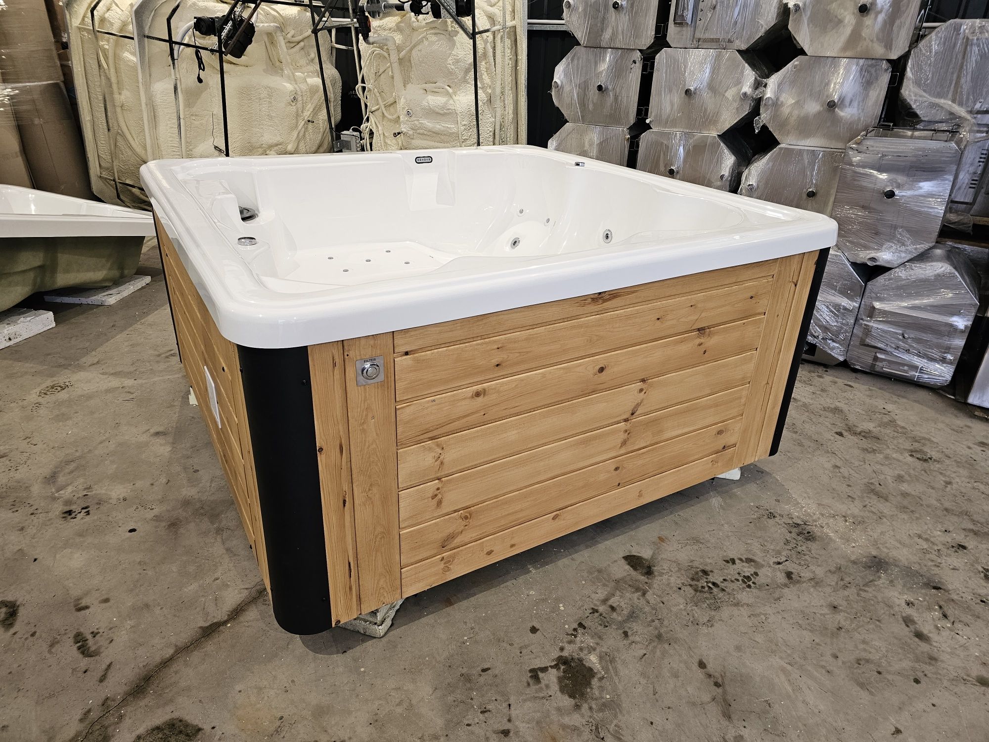 PRODUCENT Jacuzzi COMFORT 6 osób całoroczne spa HOT TUB balia EUROLINE