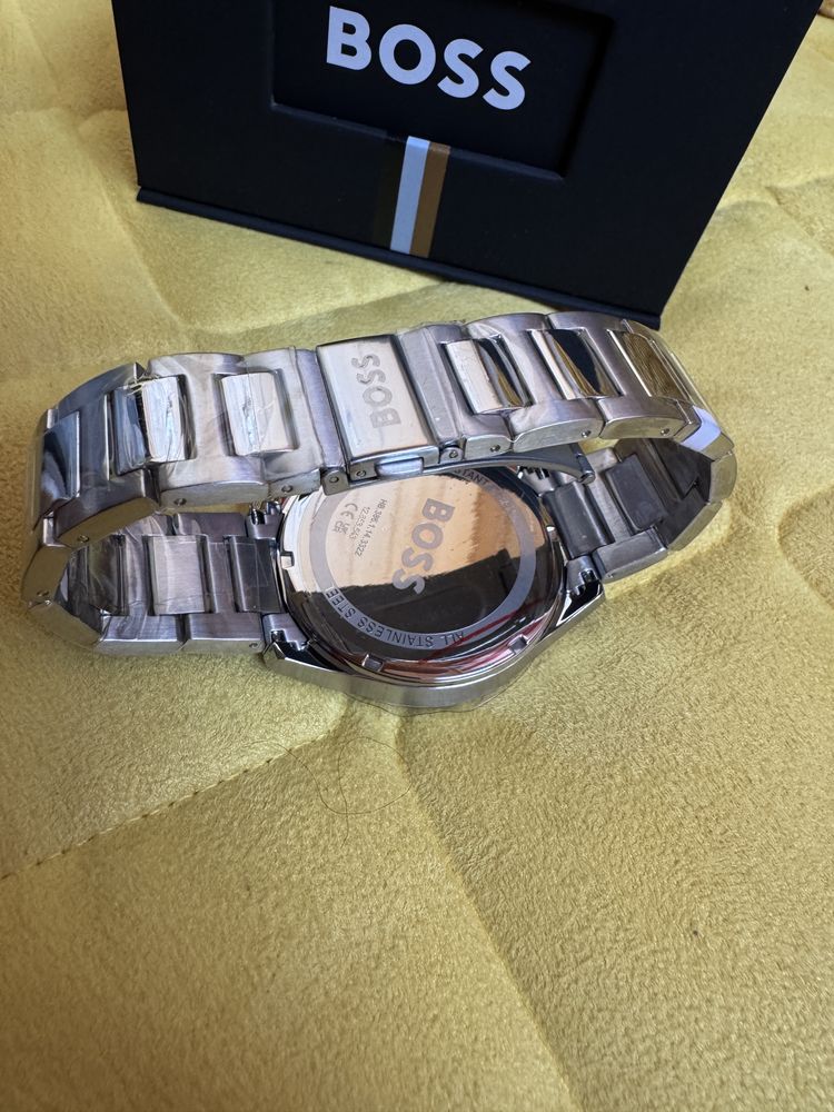 Продам годинник BOSS. Оригінал!
