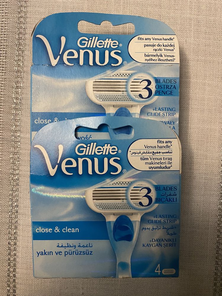 Gillette Venus  Divine  sensitive pakiet 12 wkładów 3 ostrzowych