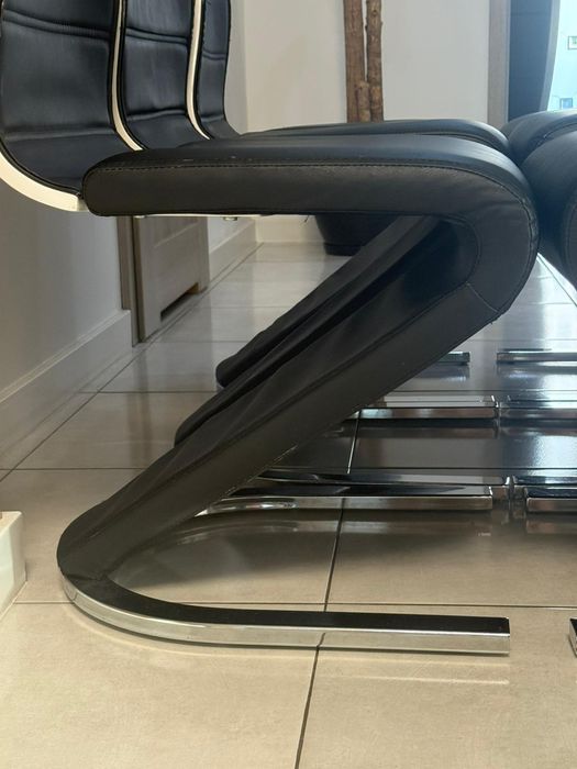 Krzesła do jadalni.