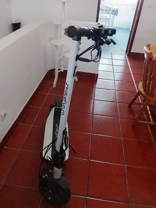 Trotinete em bom estado