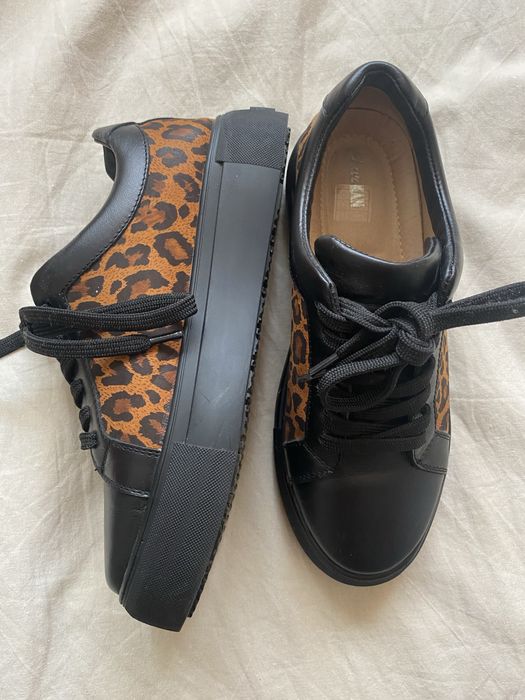 Жіочі шкіряні кеди кросівки