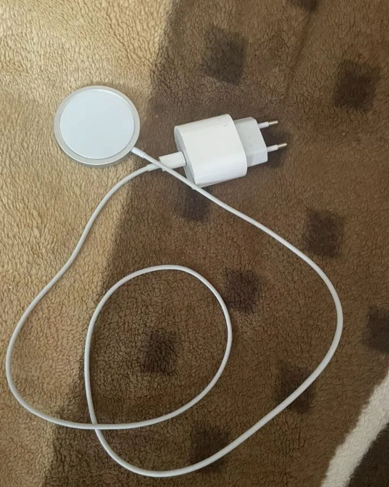 Беспроводная MagSafe + Блок 20 W Зарядка