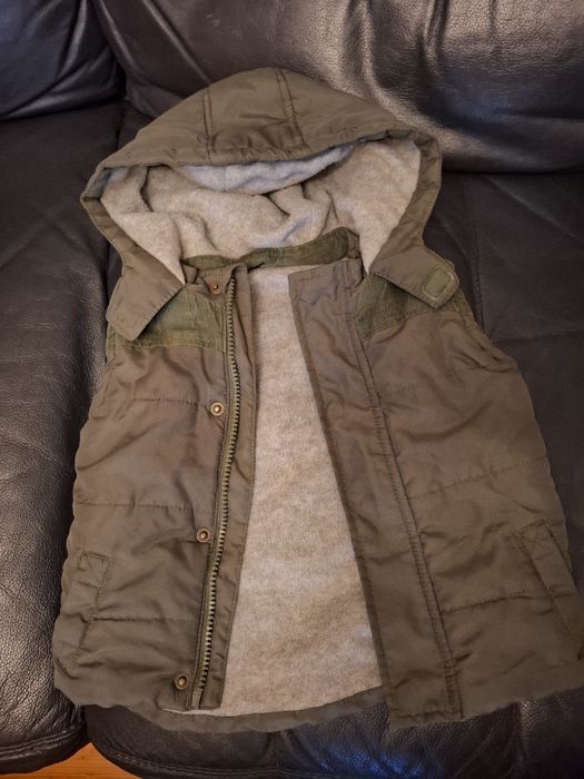 Sprzedam kamizelkę dla chłopca markii F&F