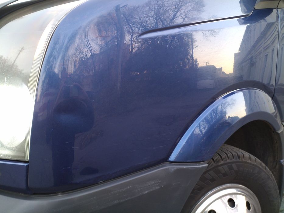 23 посадочних місця + водій