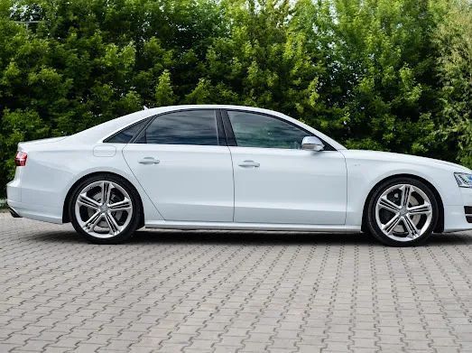 Audi S8 bezwypadkowy, stan perfekcyjny, mozliwosc zamiany na tanszy