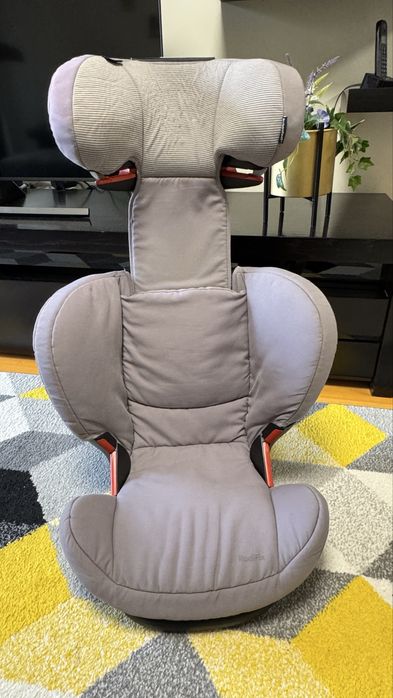 Cadeira Auto Maxi-Cosi RodiFix – Muito Bom Estado