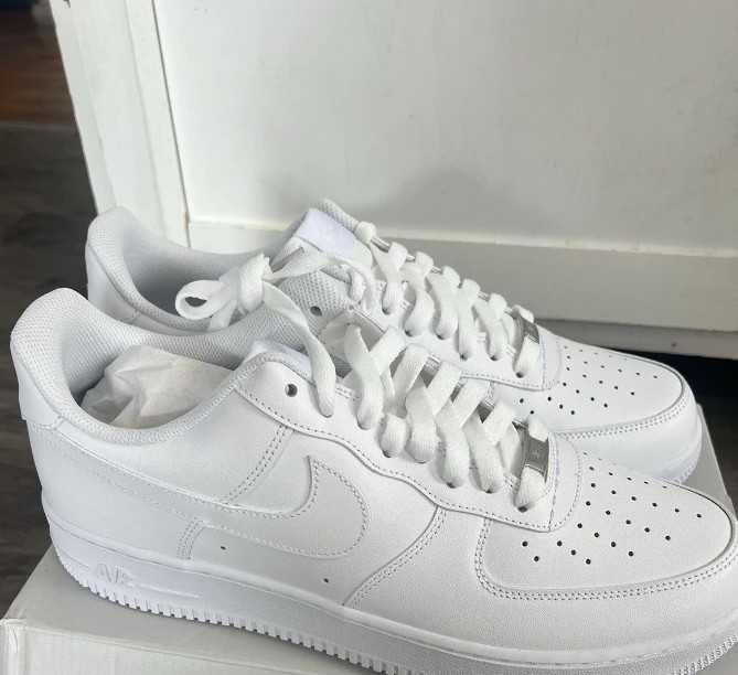 Nowe oryginalne buty Nike Air Force 1 Low '07 Białe R.40