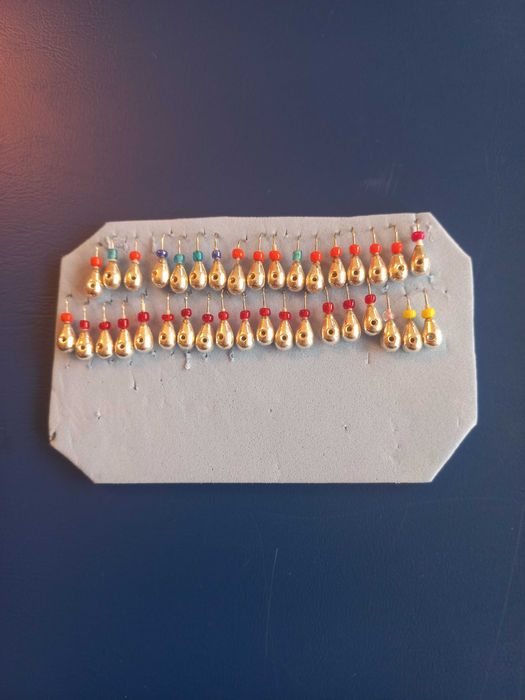 Mormyszka wolframowa łezka koralik fi 4