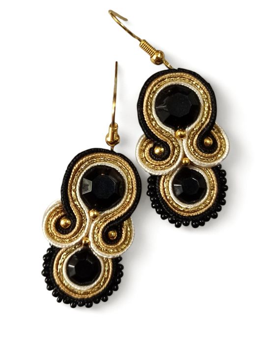 Kolczyki sutasz Nane Sutasz rękodzieło artystyczne