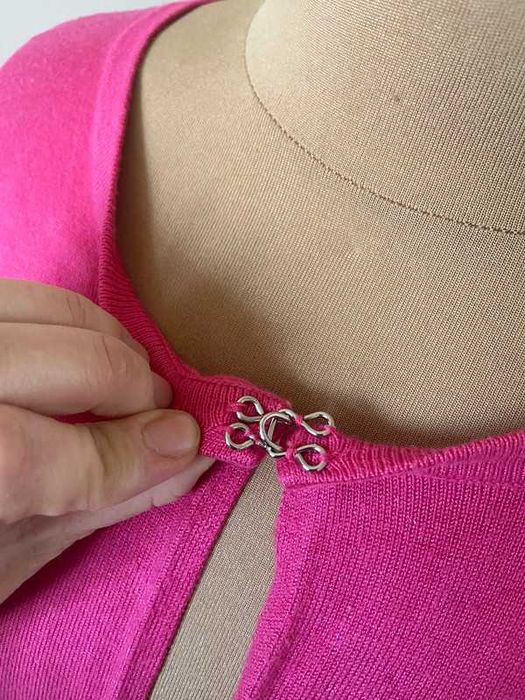 Krotki sweter neon pink roz monnari bolerko crop top m l 38 40