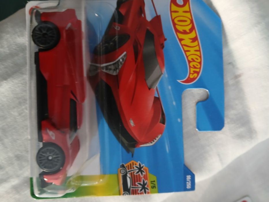 Hot wheels diversos