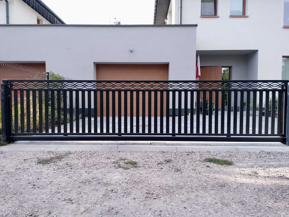 Ogrodzenia, balustrady, brama, furtka, płot.