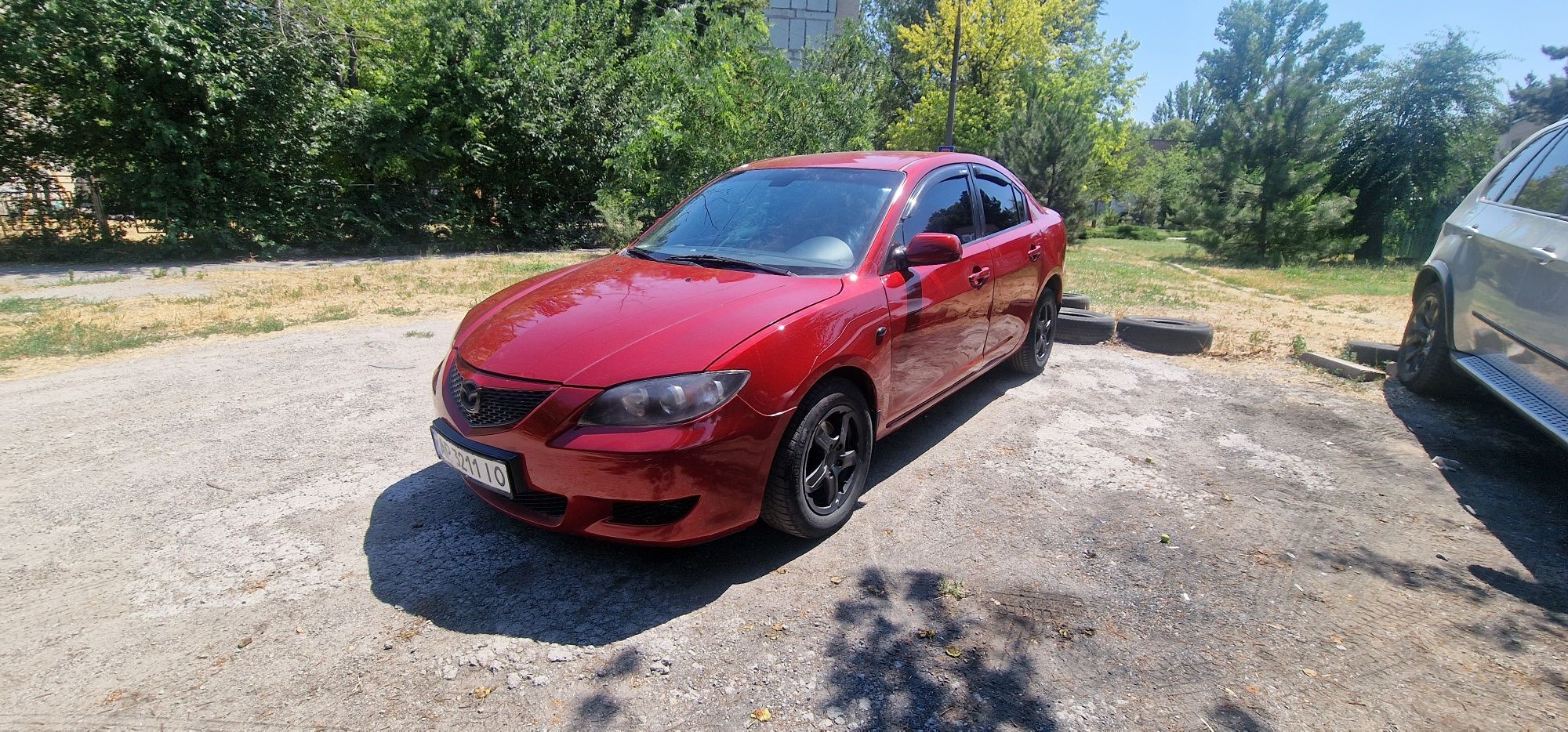 Мазда 3 2004 г.в автомат газ.бенз
