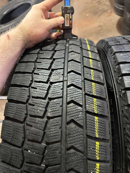 Шины БУ 225 65 R 17 Dunlop Wintermaxx WM02 Резина зима Япония